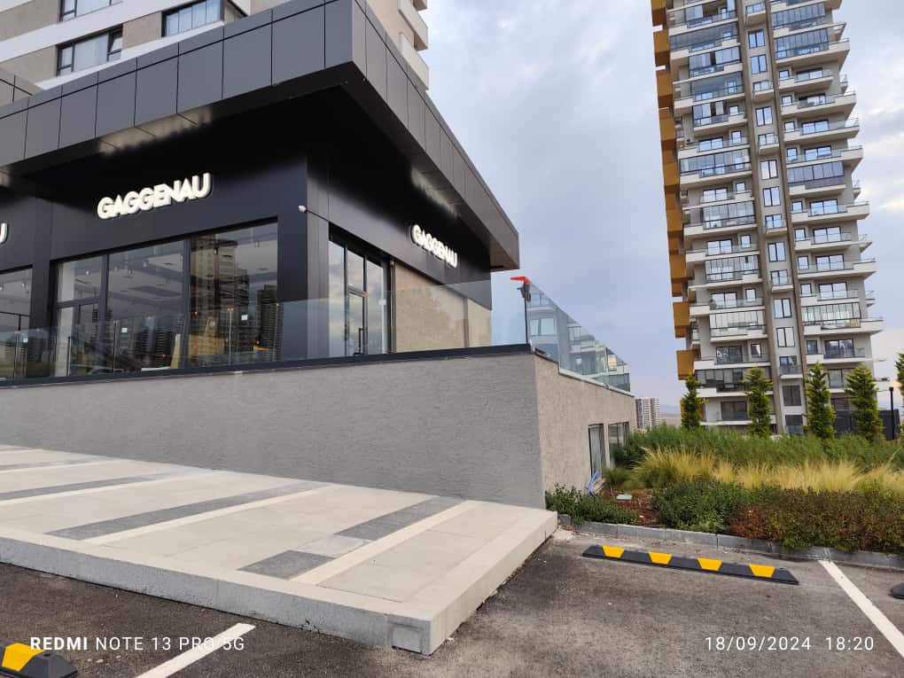 Admore İstanbul cephe kaplama uygulaması.